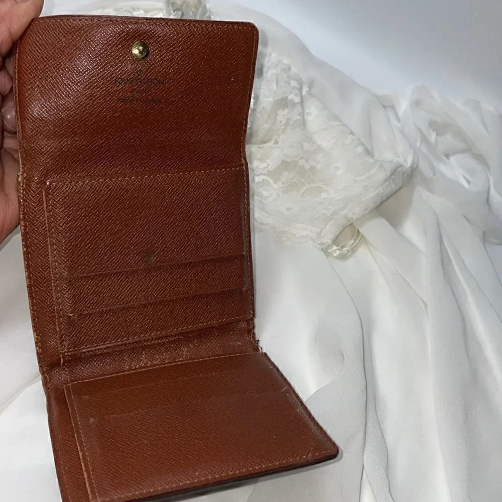 Authentic Louis Vuitton Monogram Porte Monnaie Billets Compact Wallet